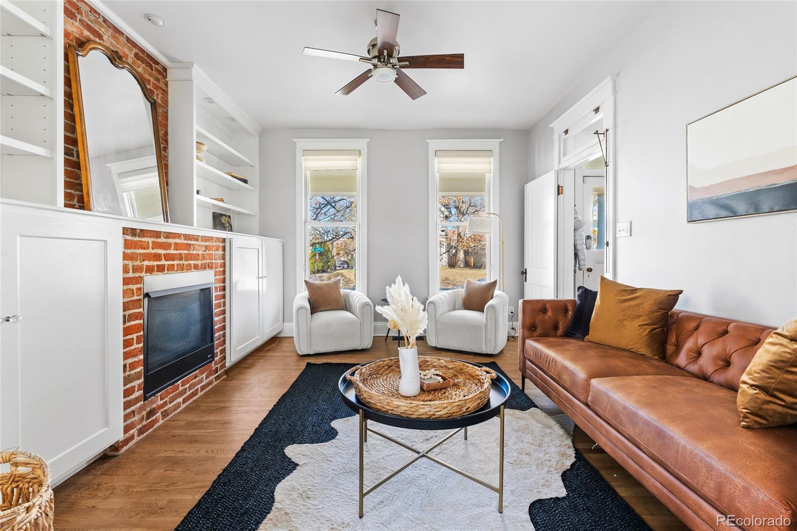 158 W 4th Avenue