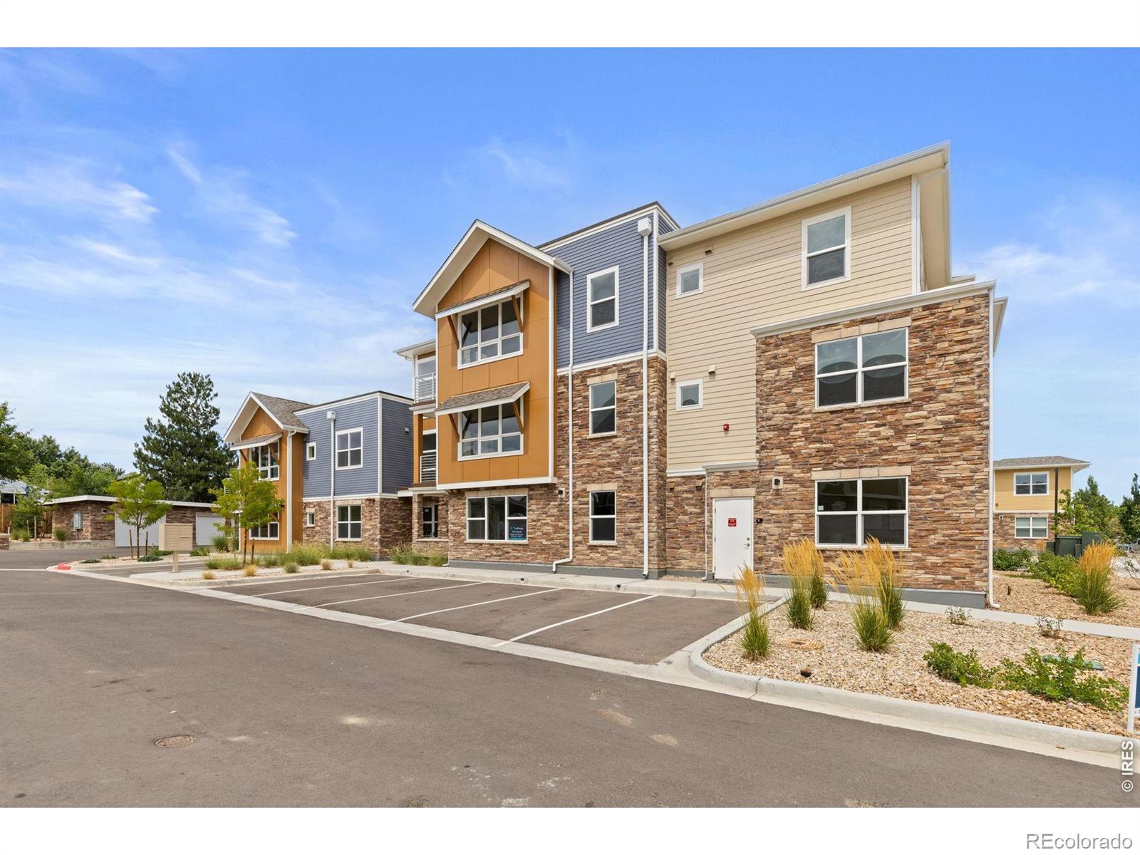 290 S Cherrywood Drive 101