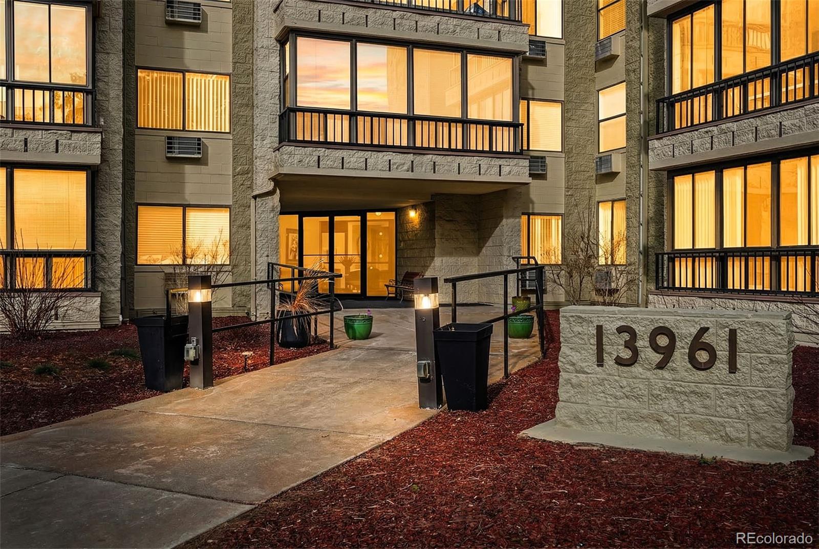 13961 E Marina Drive 305