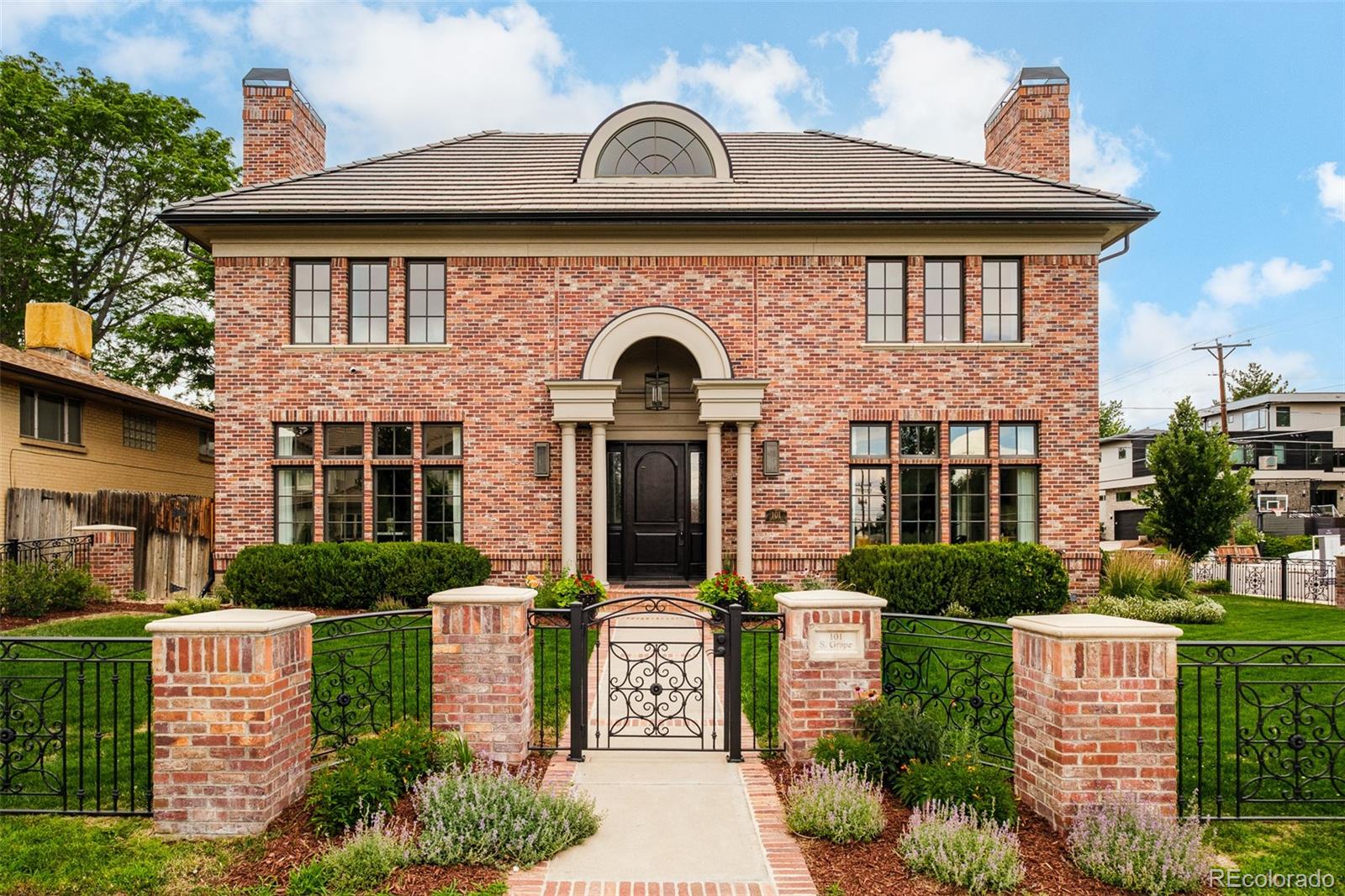 101 S Grape Street