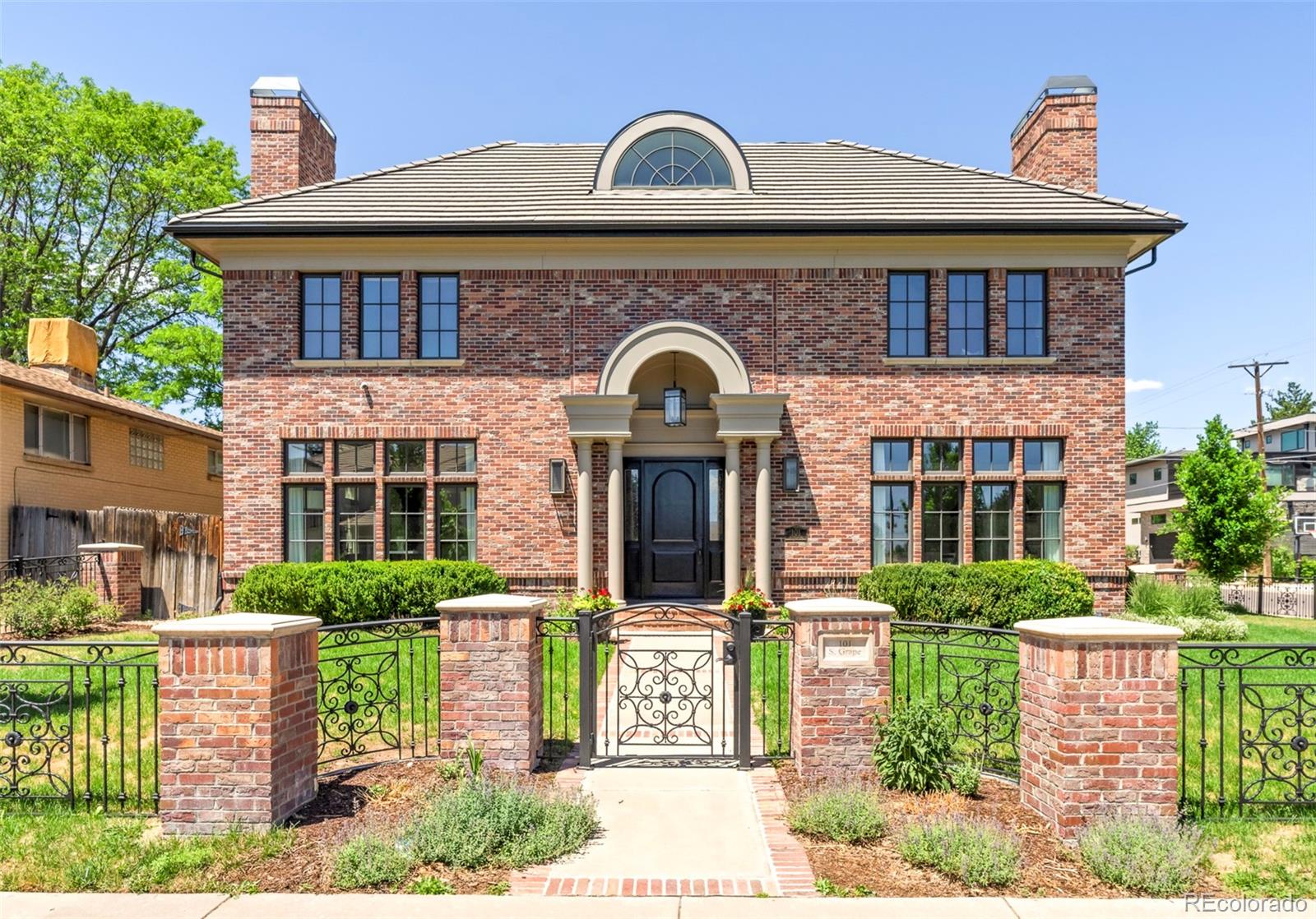 101 S Grape Street