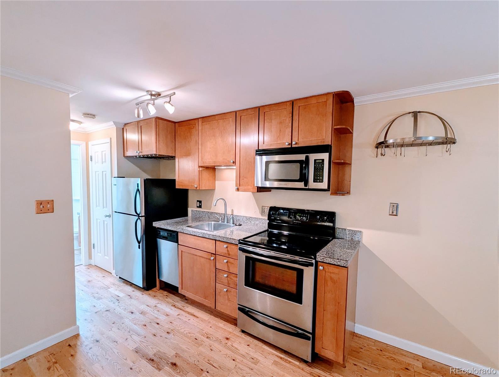 1135 N Elizabeth Street 102