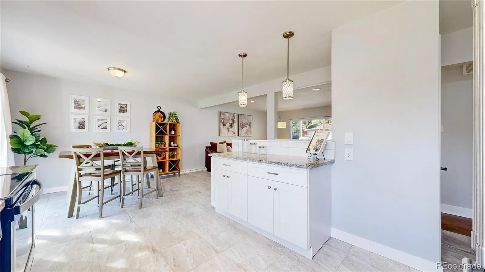 Lakewood, Colorado 80228, United States, 5 Bedrooms Bedrooms, ,3 BathroomsBathrooms,Residential,Pending,40453