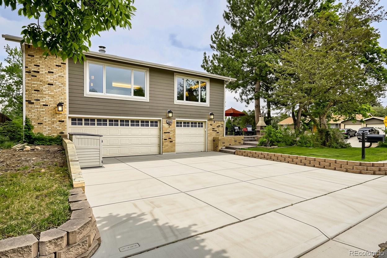 8107 W 71st Place