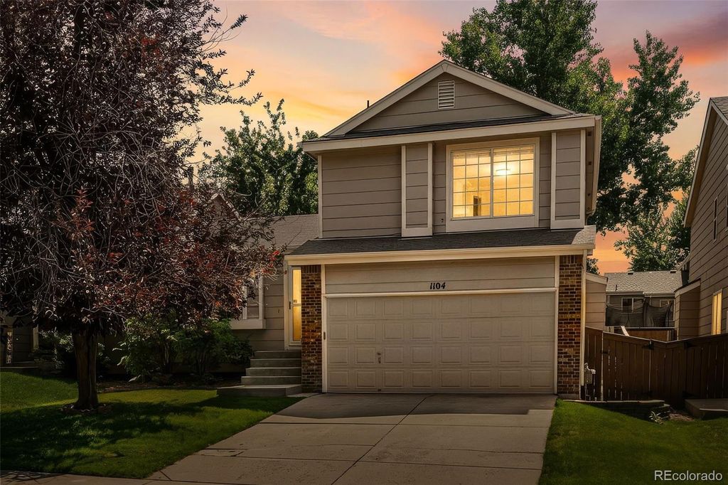Photo of 1104 W Timbervale Trail, Highlands Ranch, CO 80129 (MLS # 2043032)
