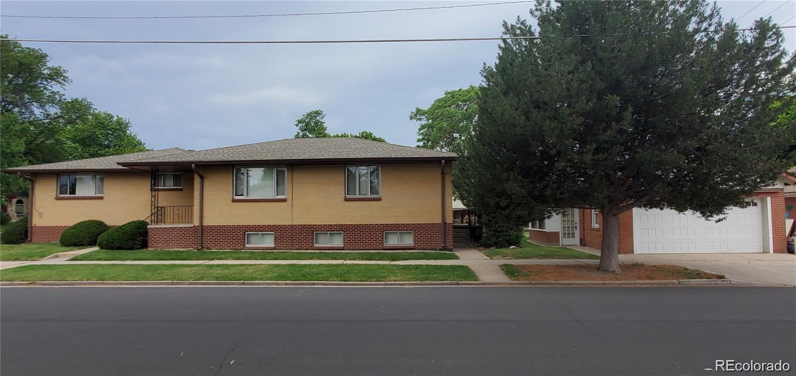 2903-2905 W 39th Avenue