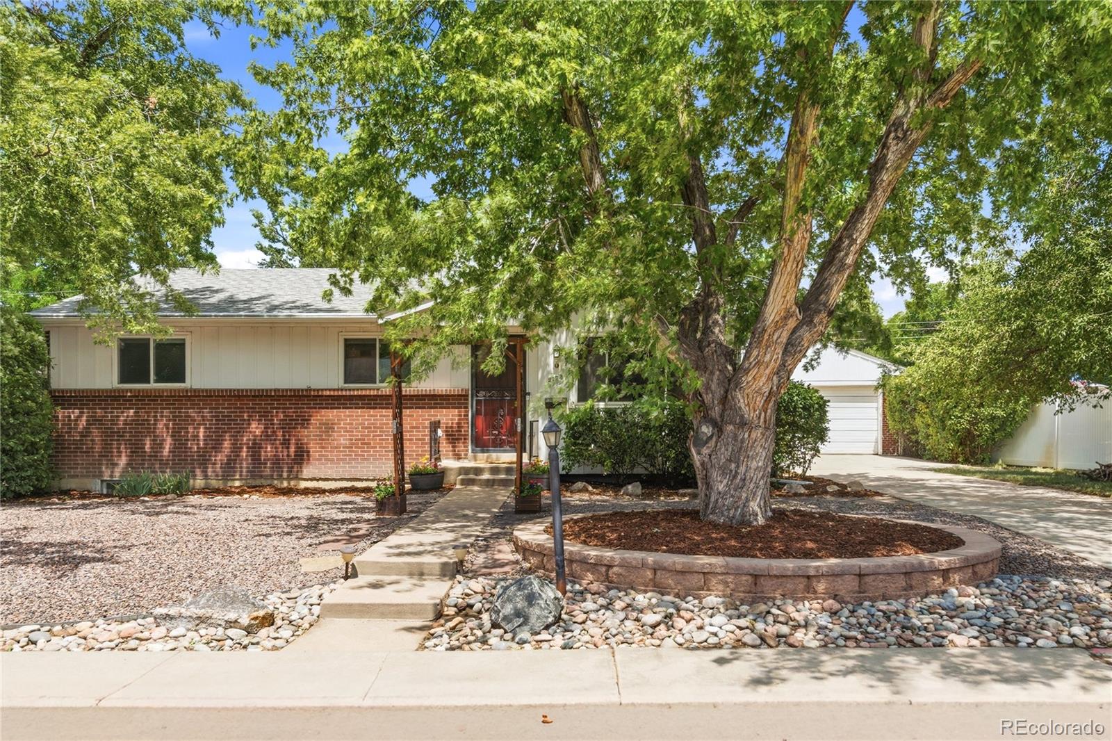 2773 E Euclid Place