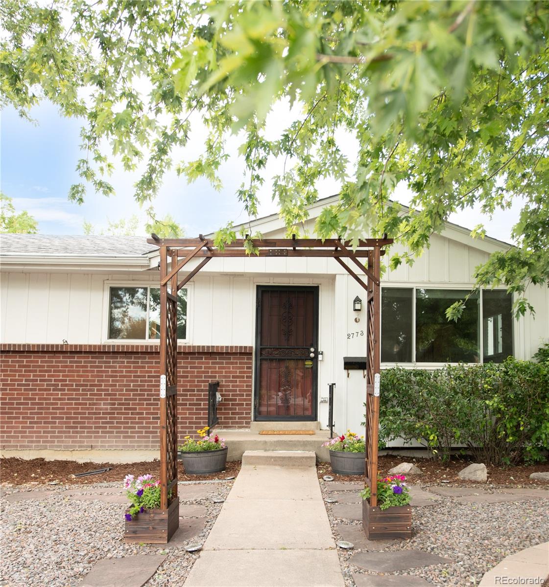 2773 E Euclid Place