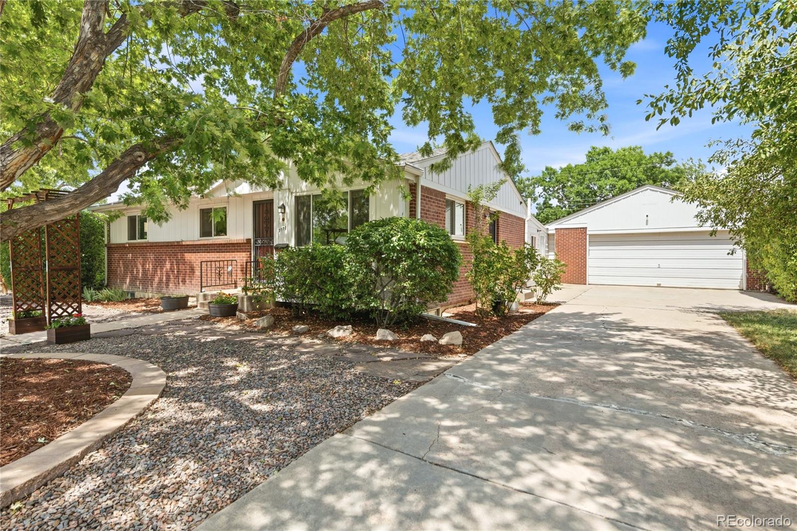 2773 E Euclid Place