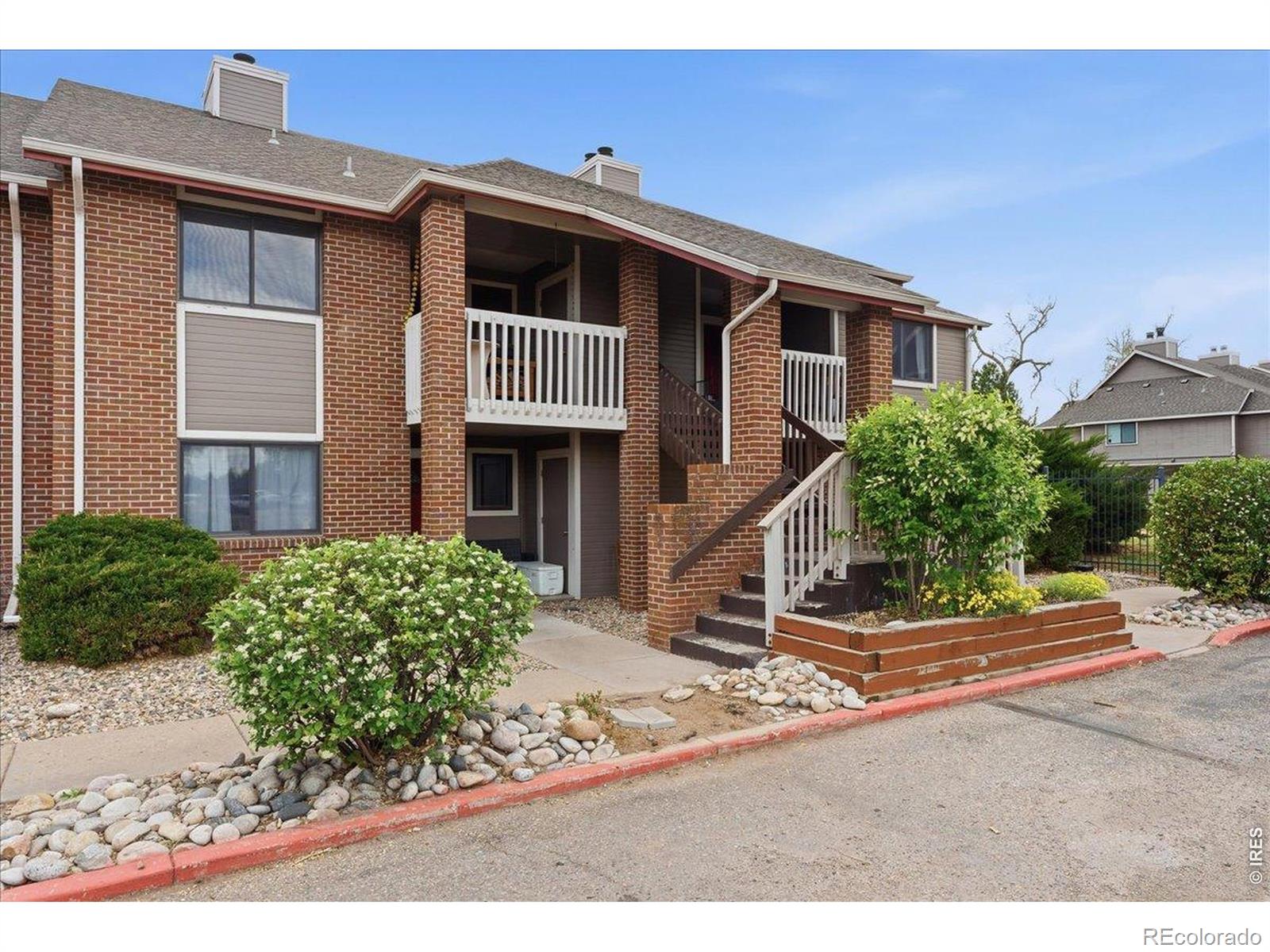 1201 W Swallow Road 124