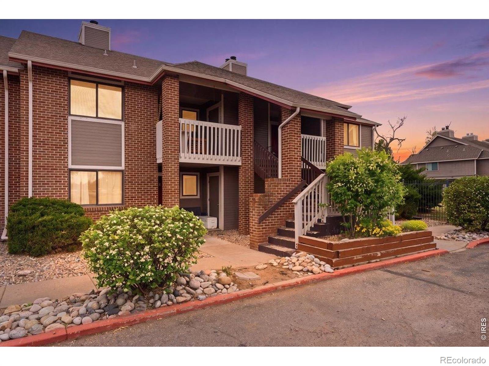 1201 W Swallow Road 124