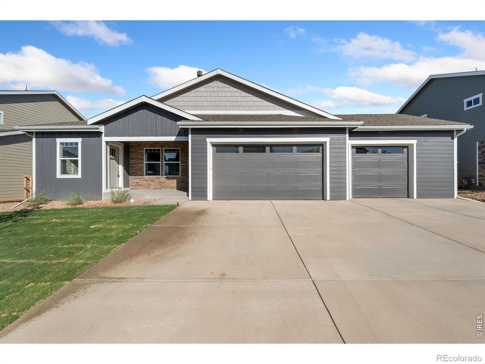 9048 Harlequin Circle