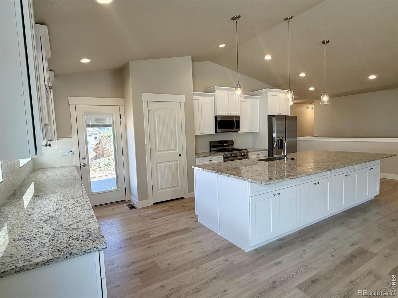 9048 Harlequin Circle