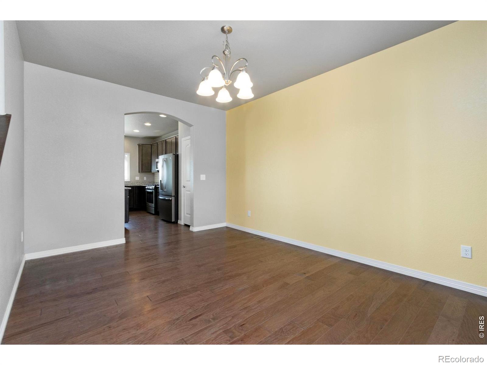 2480 Nicholson Street