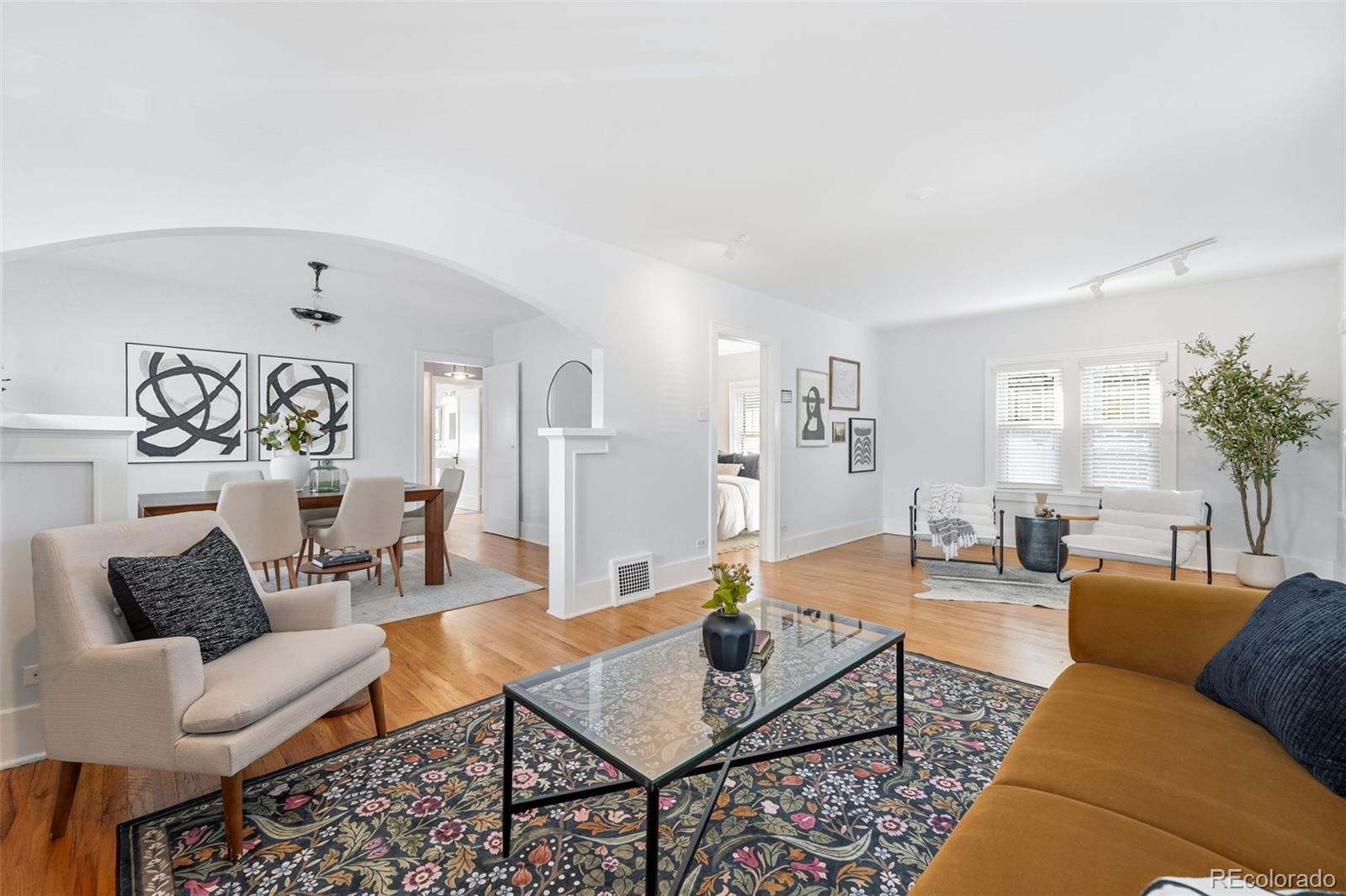 2332 N Glencoe Street