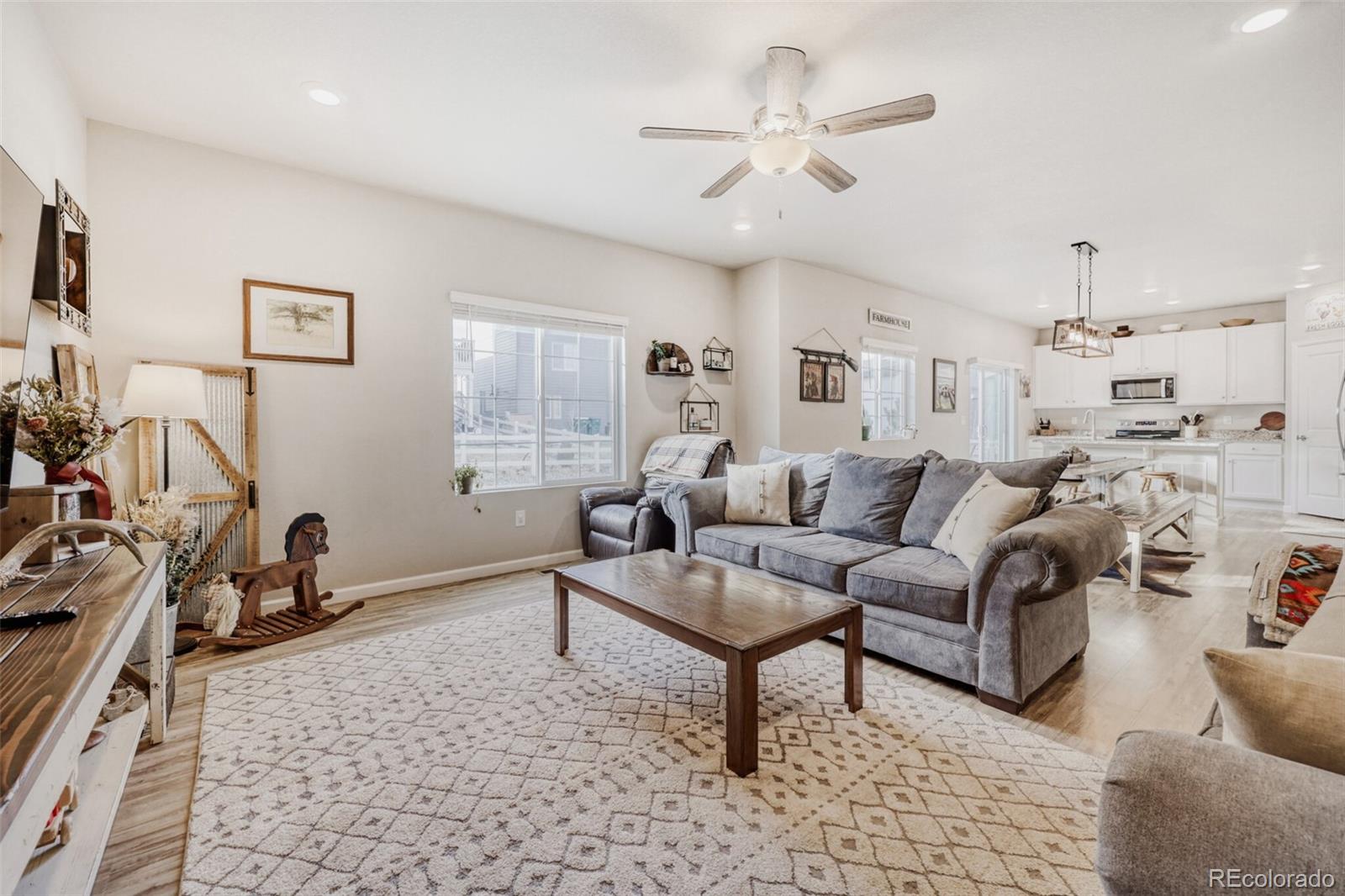 5193 Blue Lunar Lane