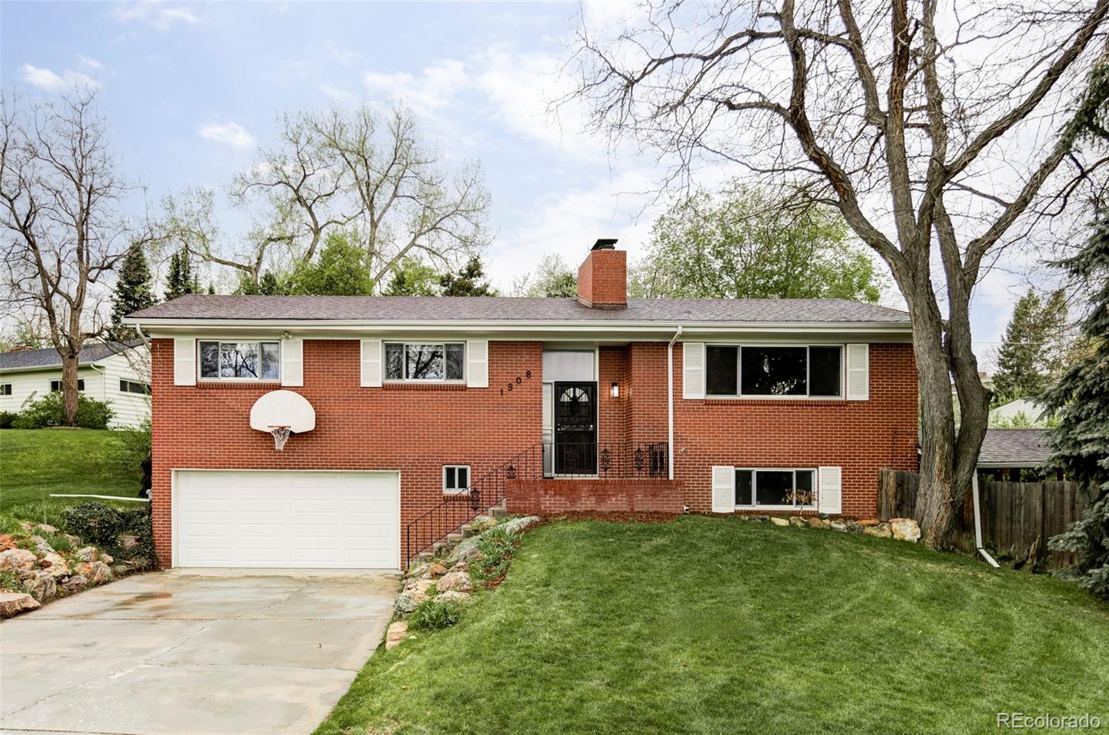 1908 Taft Drive