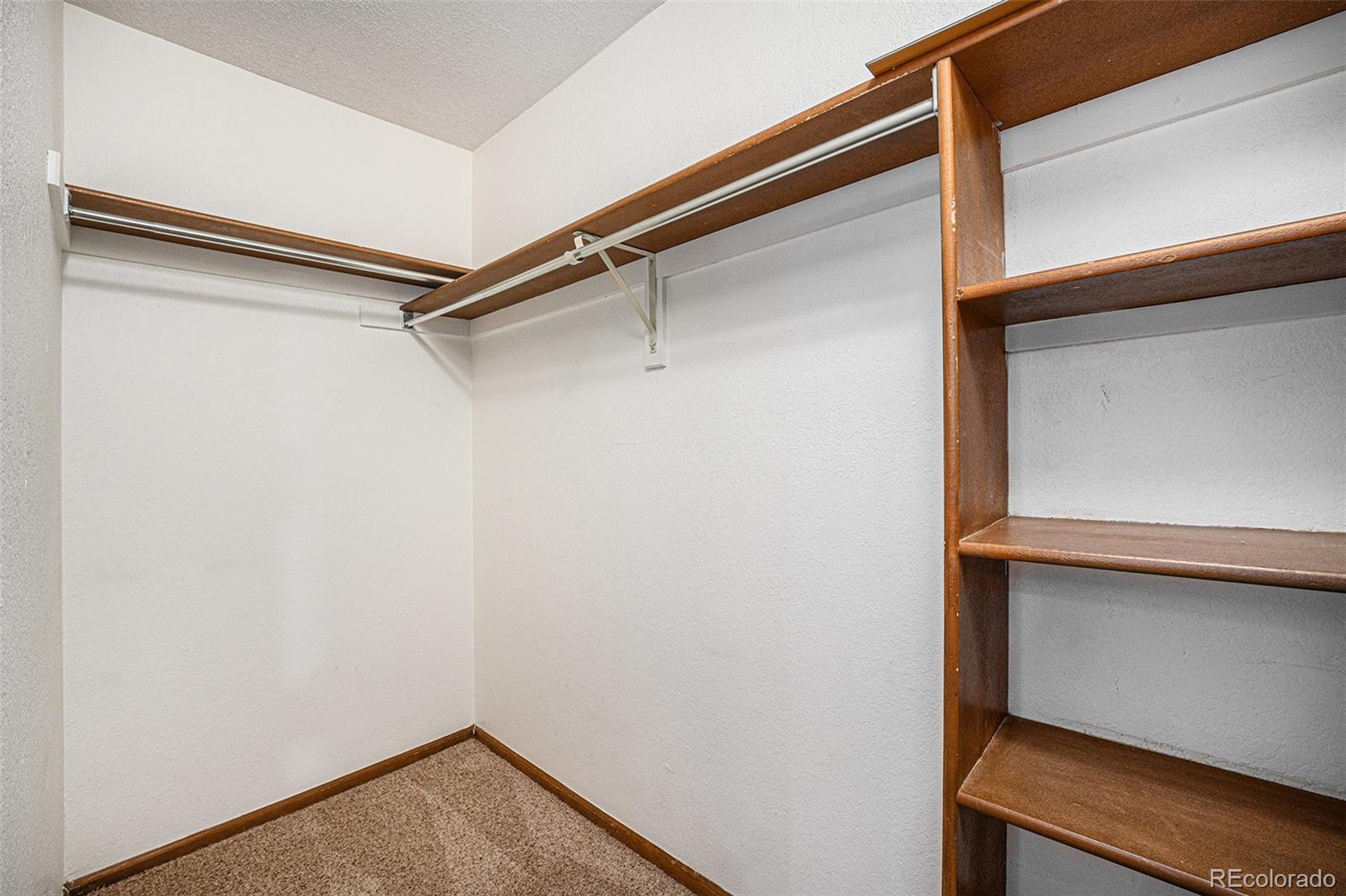 8025 W Eastman Place 2-102
