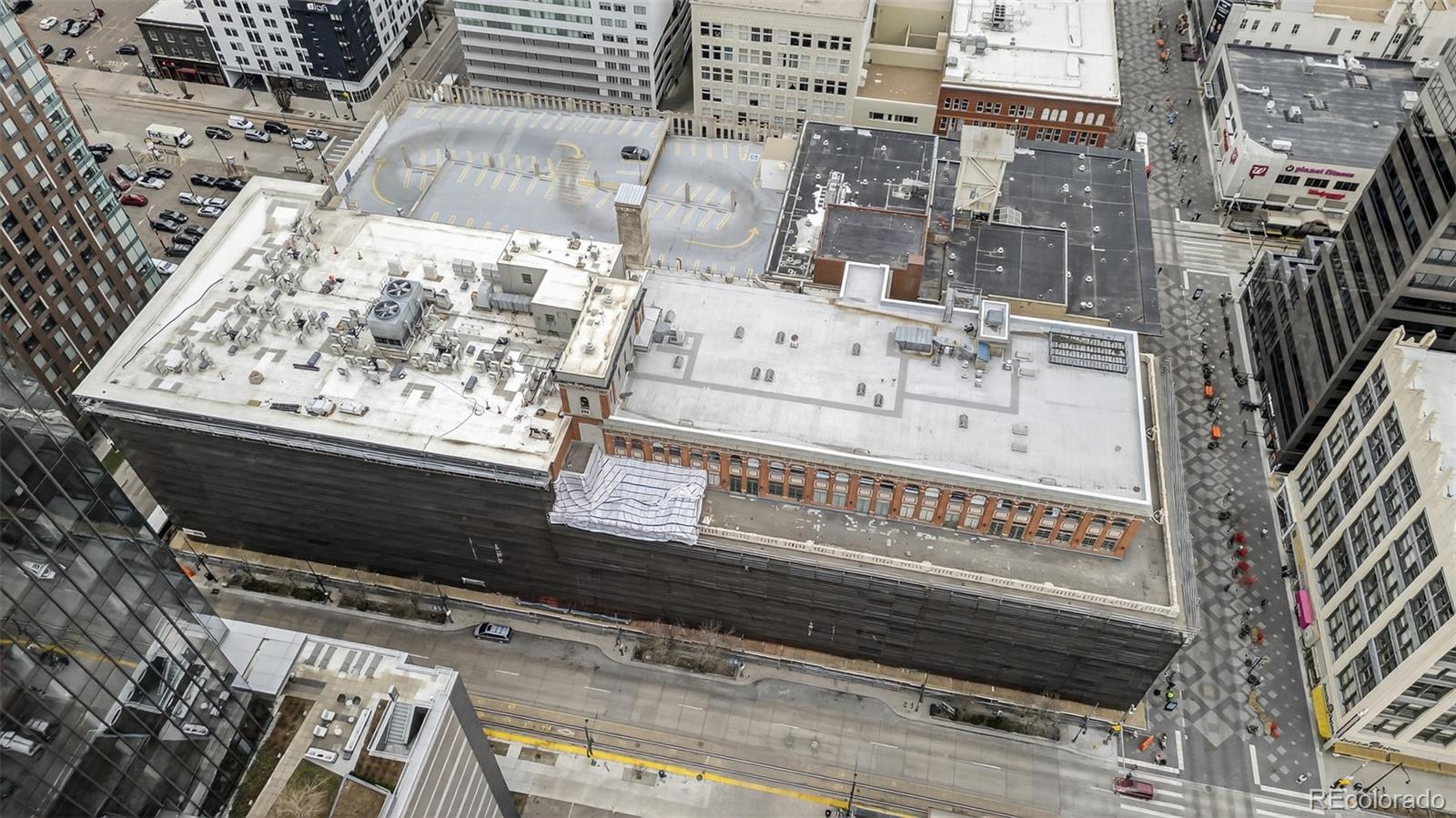 1555 California Street 302