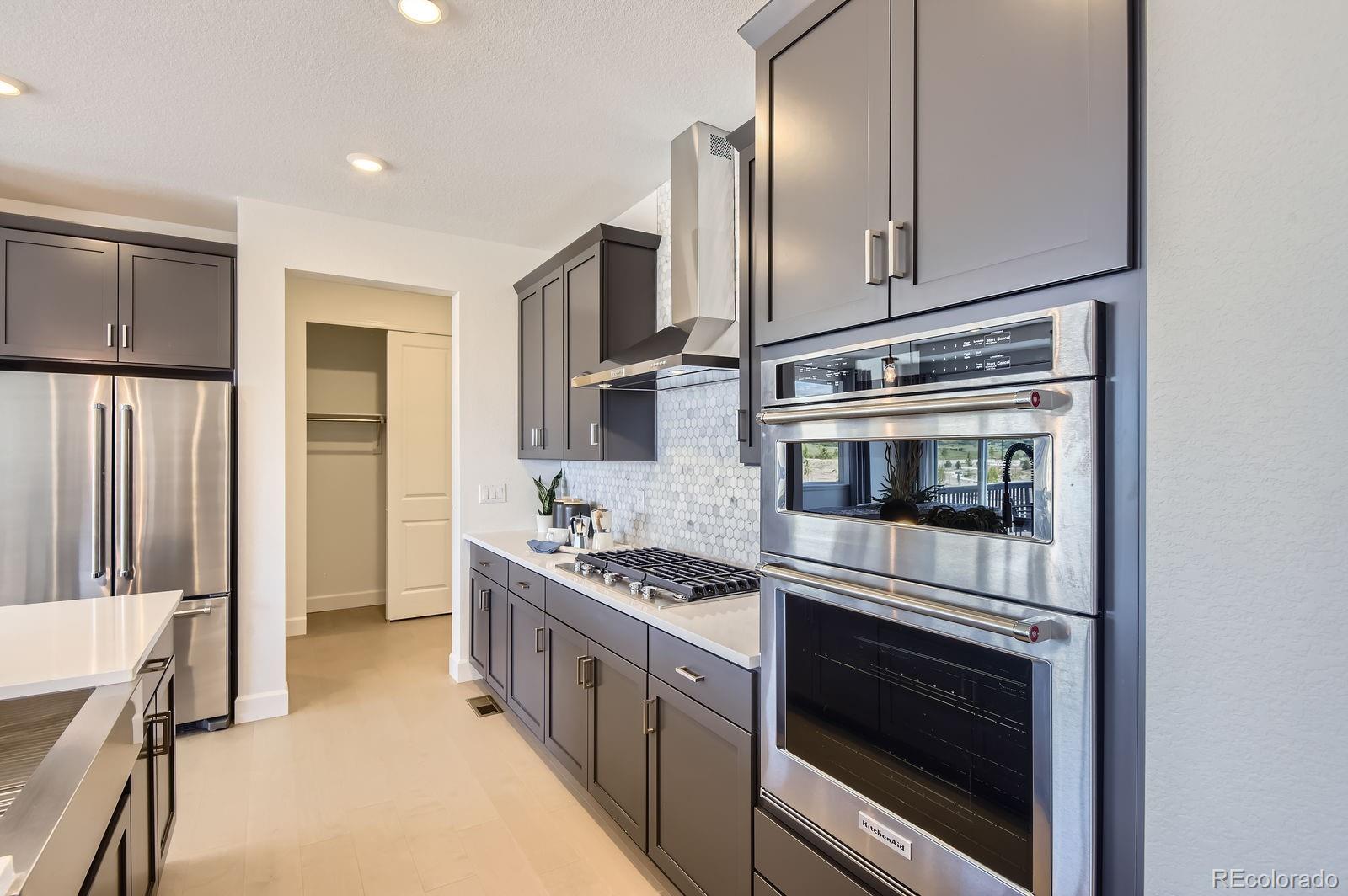 13792 Daffodil Point