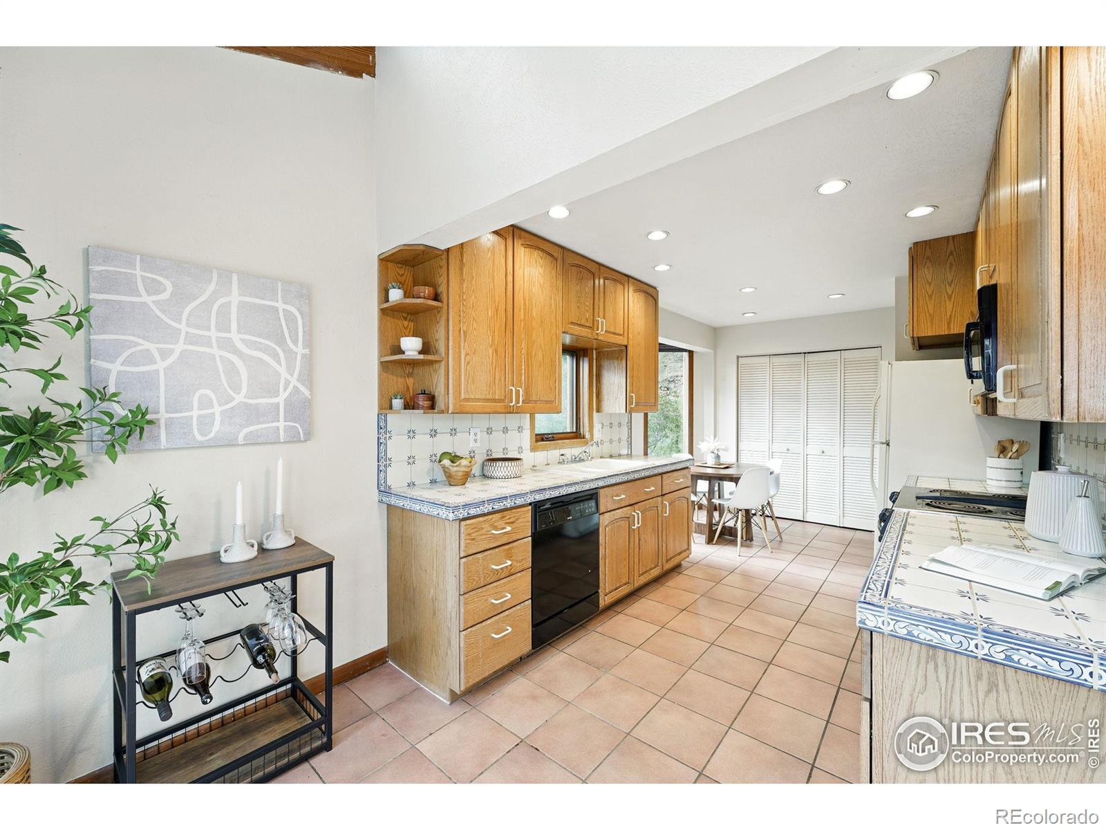 1101 Peakview Circle