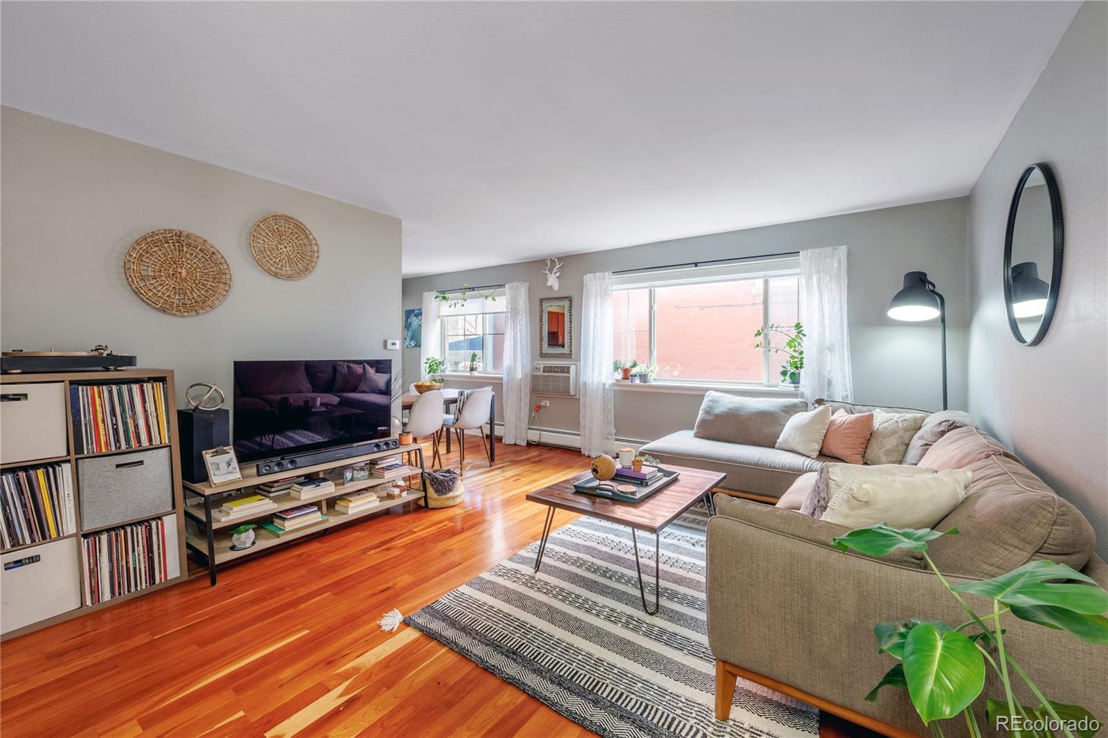 1332 N Williams Street 202