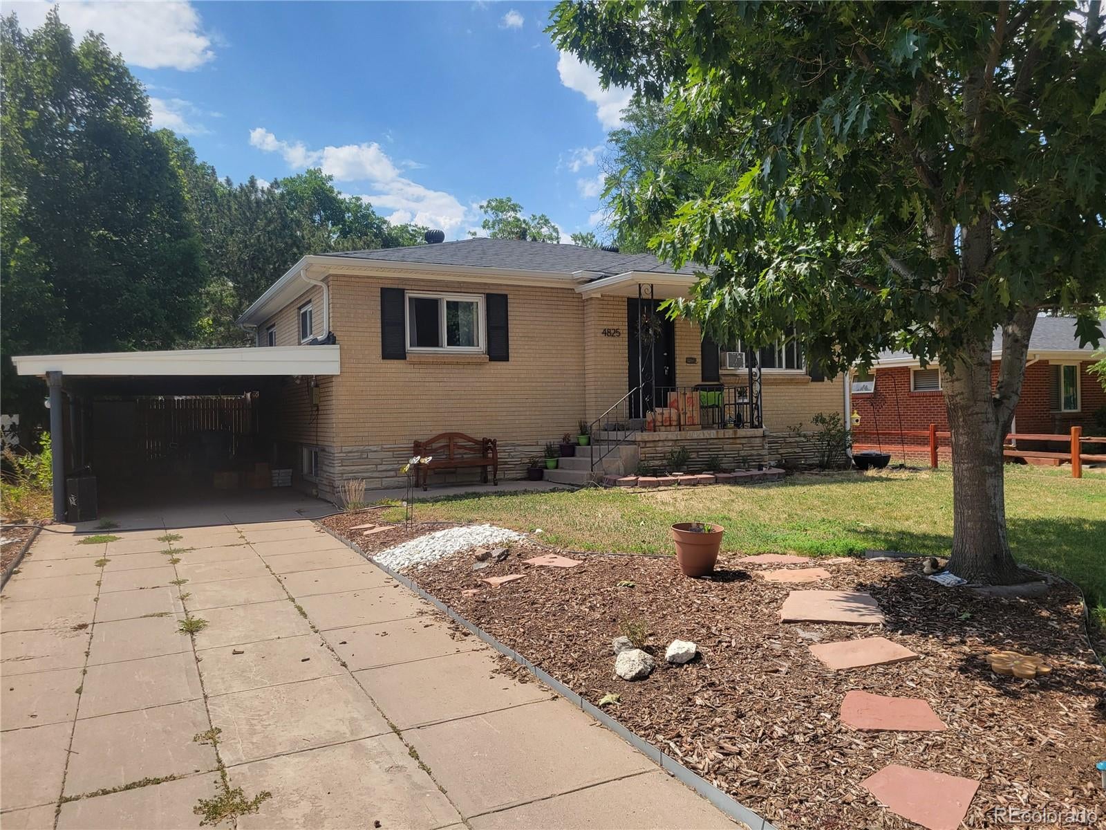 4825 S Galapago Street