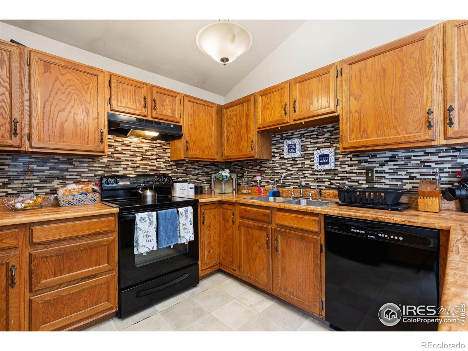1200-1202 Parker Drive
