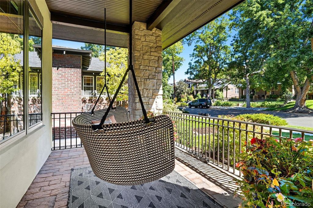 Photo of 565 S Corona Street, Denver, CO 80209 (MLS # 2038022)