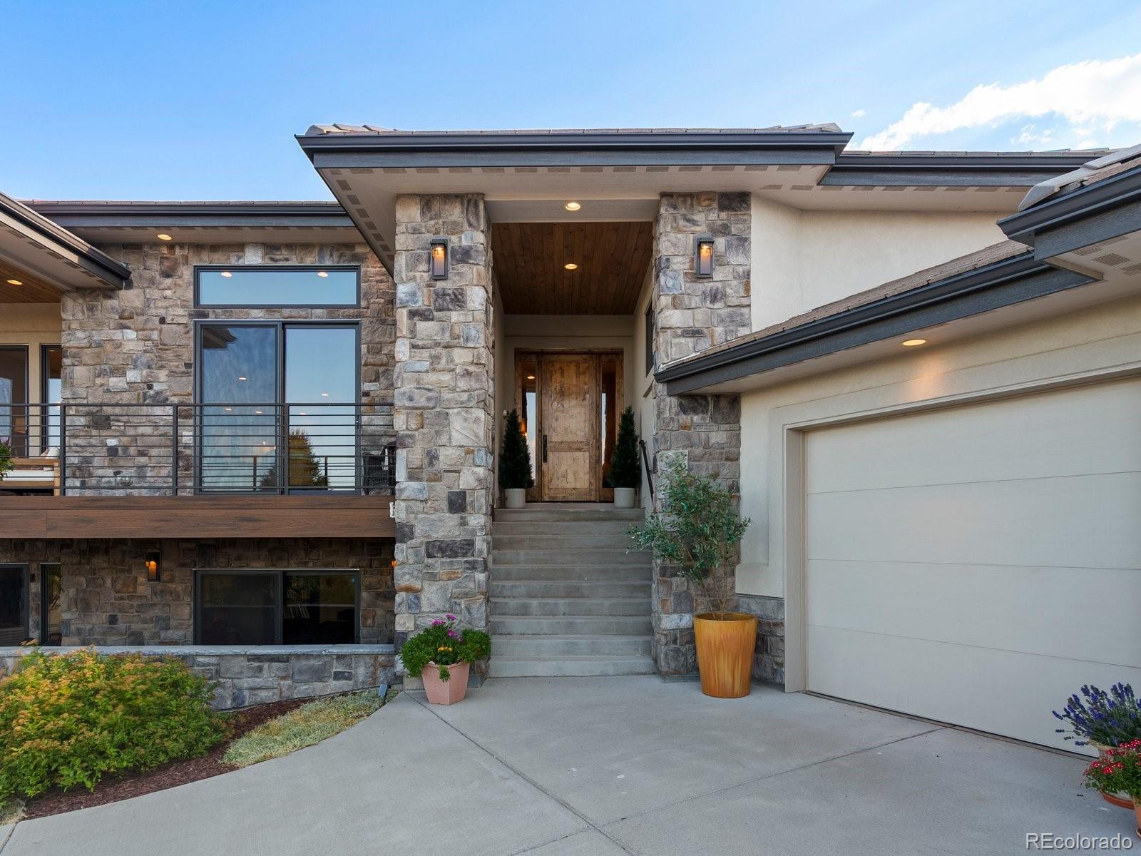 11194 W Yucca