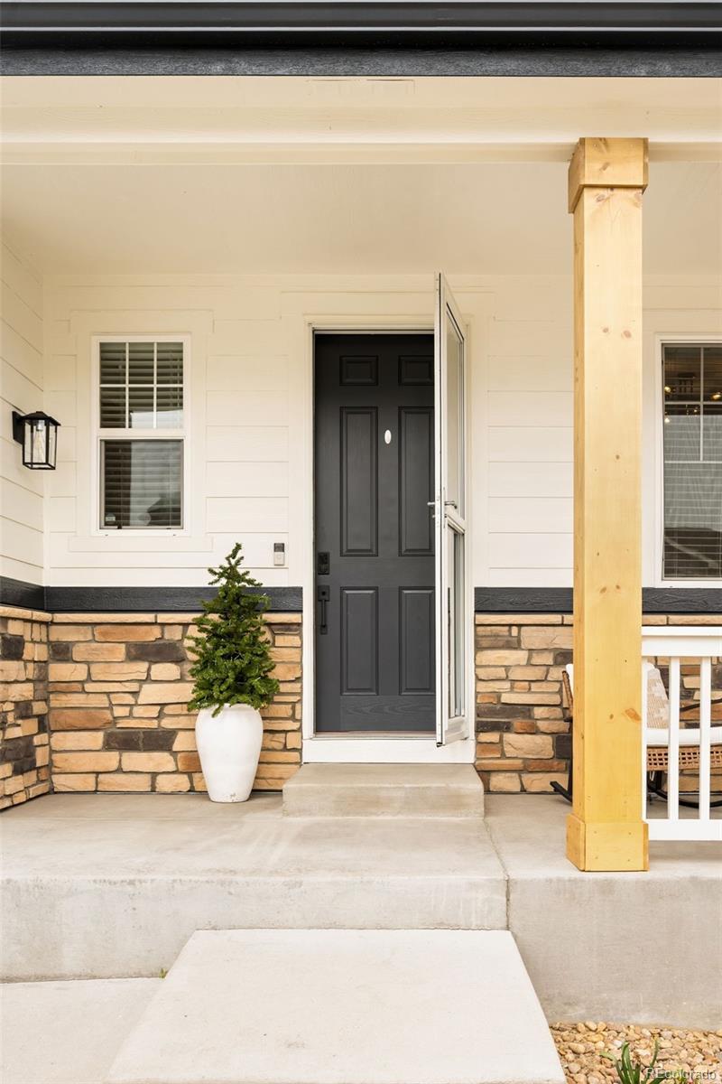 3065 Rising Moon Way