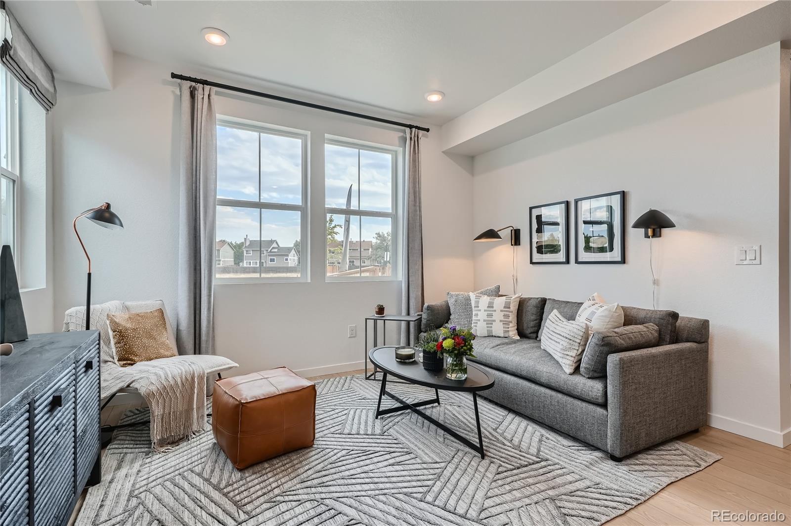 Photo 5 of 14 of 10218 Milwaukee Circle townhome