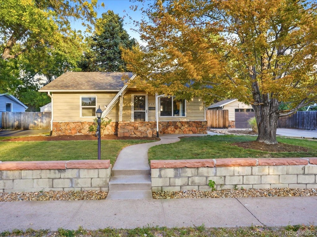 Photo of 4840 S Huron Street, Englewood, CO 80110 (MLS # 6885100)