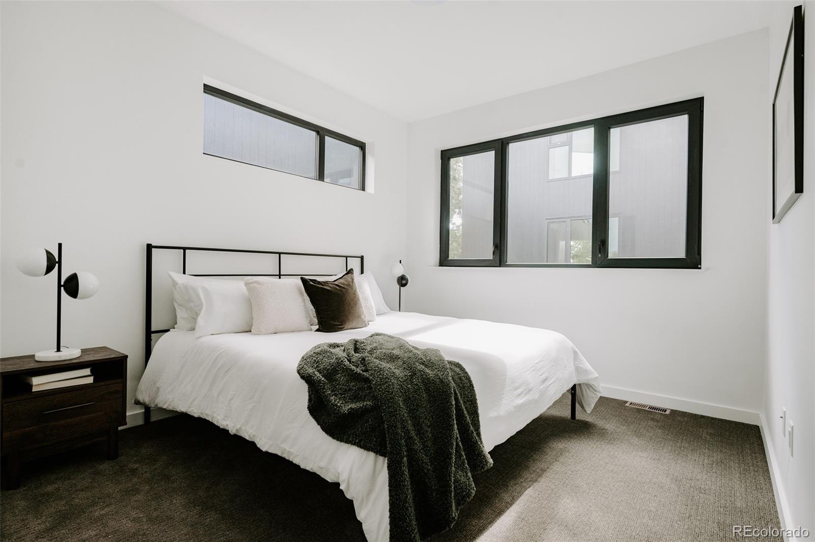 1601 Park Avenue 214