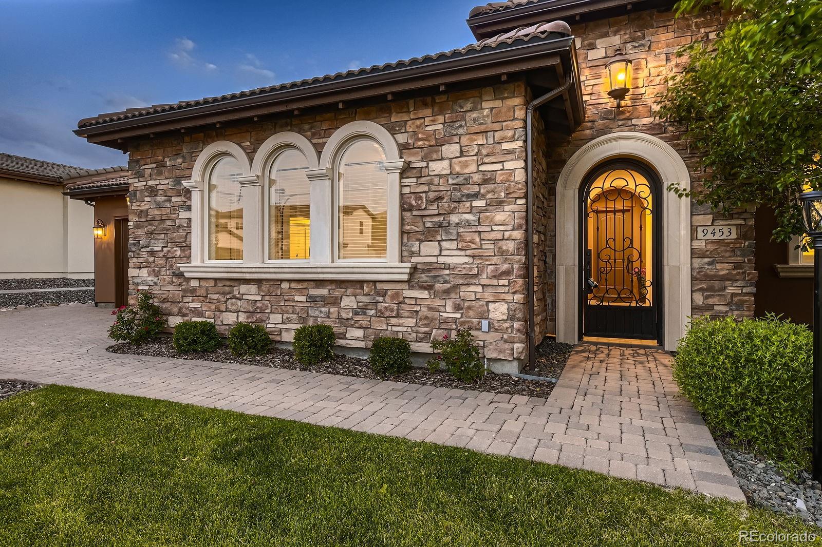 9453 Vista Hill Lane