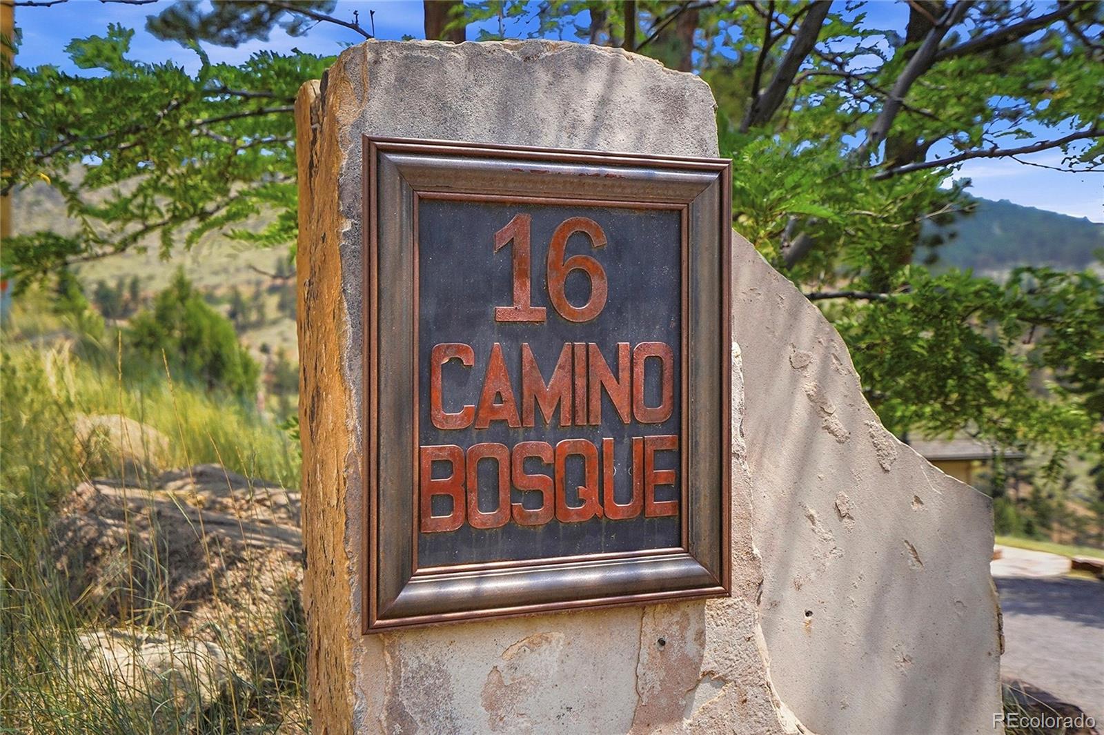 16 Camino Bosque