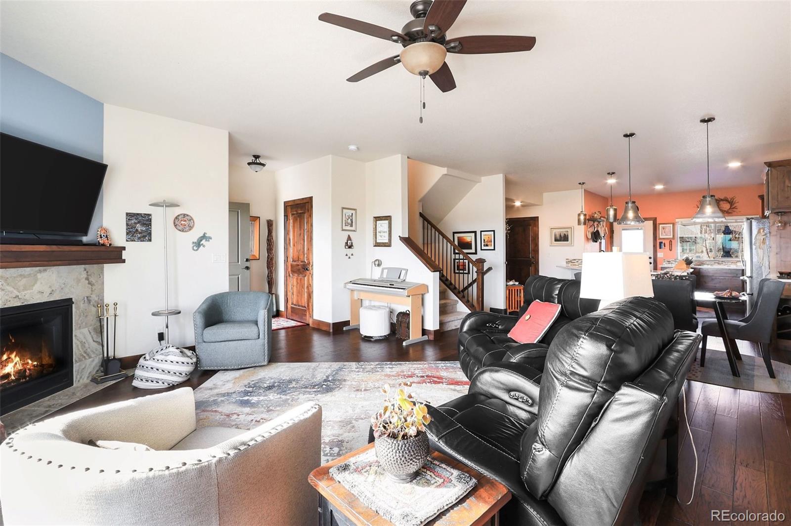 1906 Sunshine Peak Drive 18