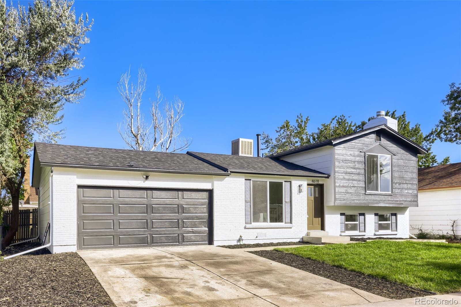 4618 Fontana Way