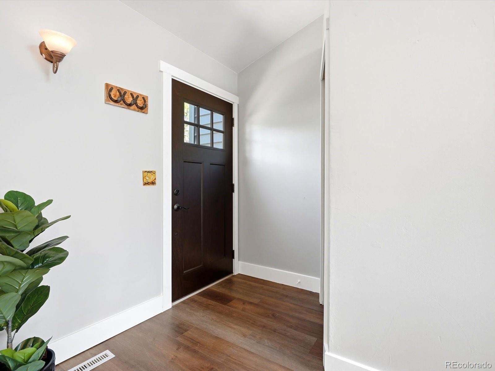 18954 W 61st Place