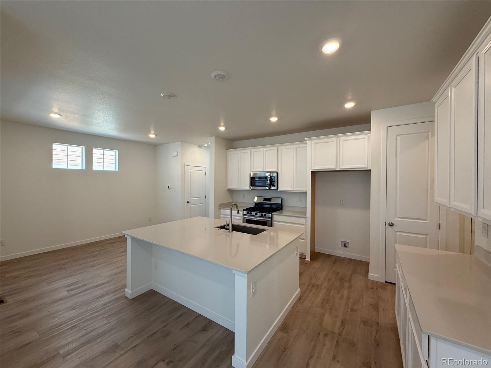 9041 Redfield Lane, Parker, CO, 80134 2 9041 Redfield Lane