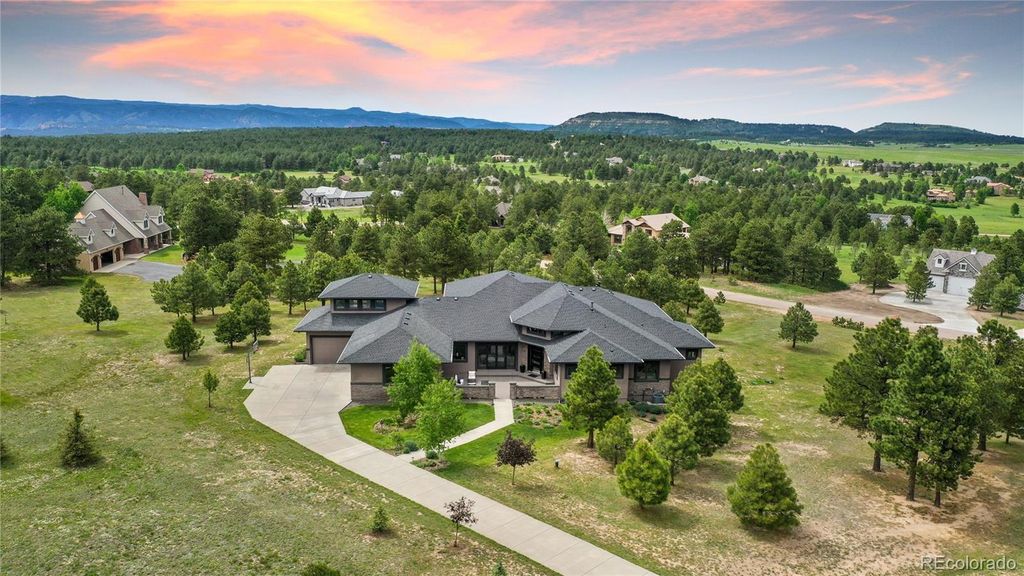 Photo of 843 Long Timber Lane, Monument, CO 80132 (MLS # 8102516)