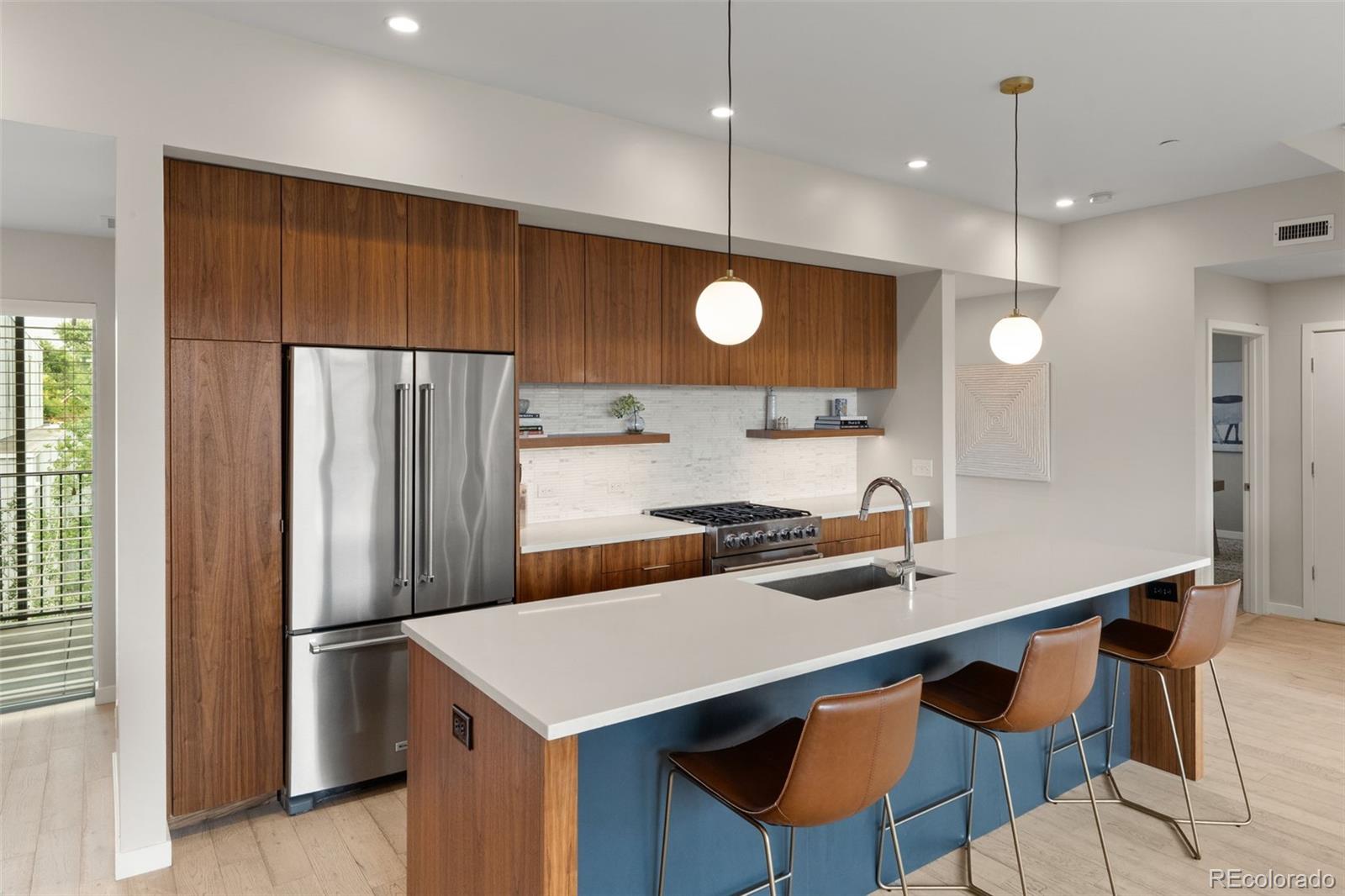 3233 Tejon Street 305