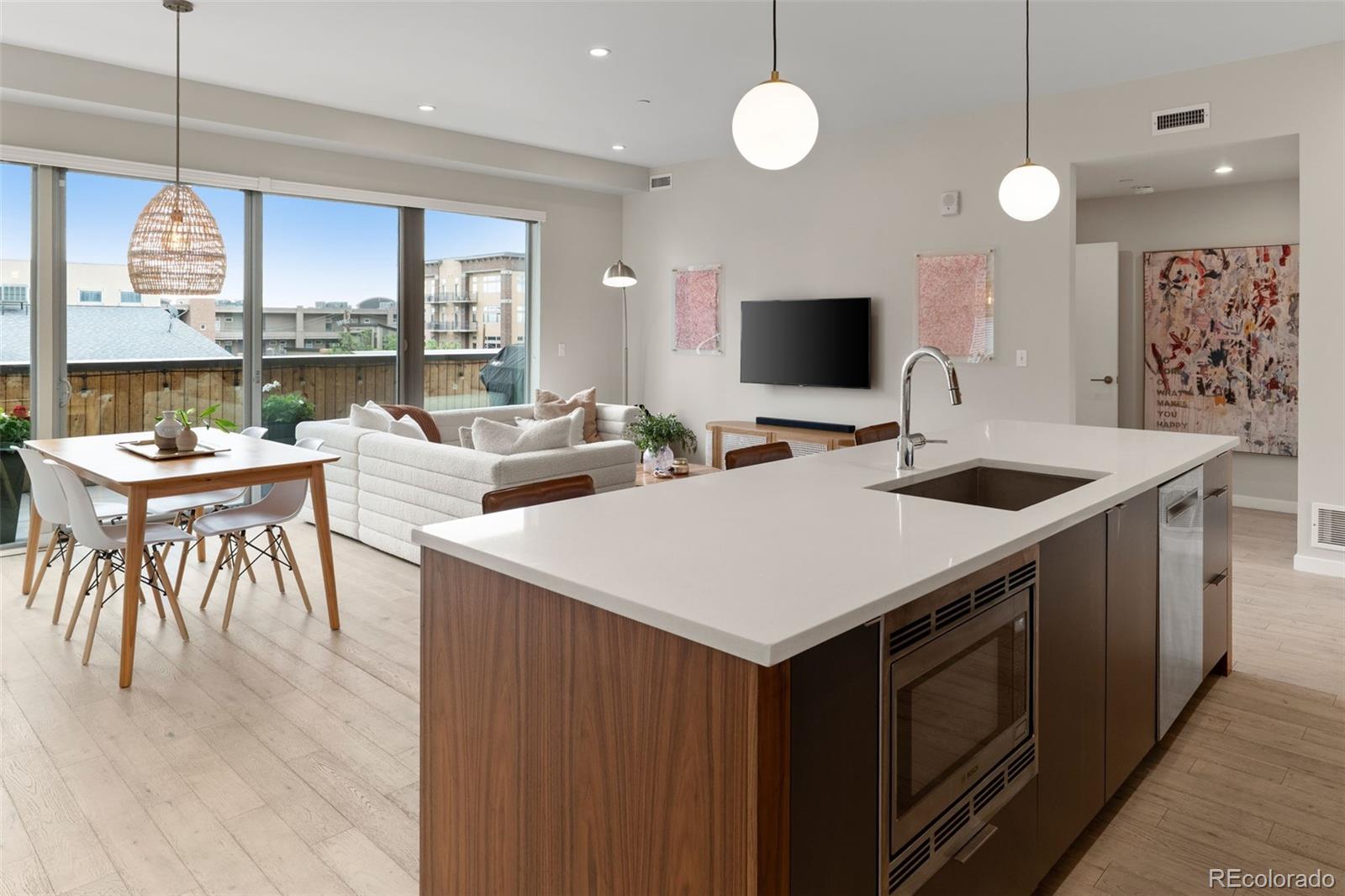 3233 Tejon Street 305