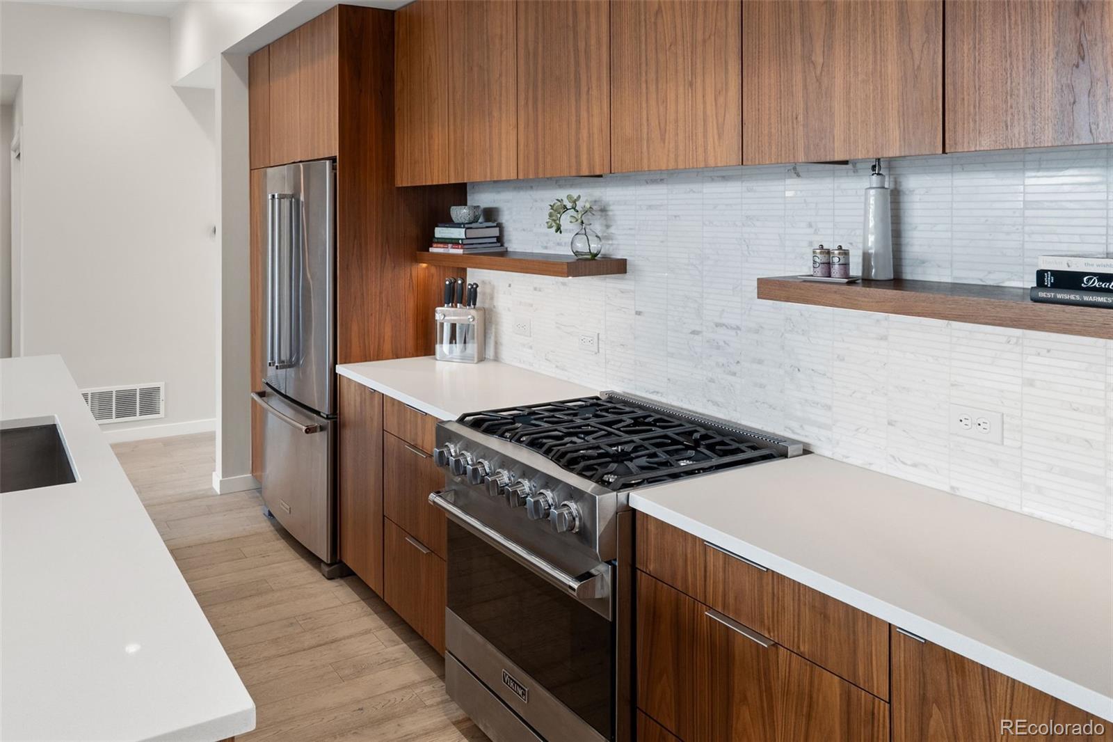 3233 Tejon Street 305