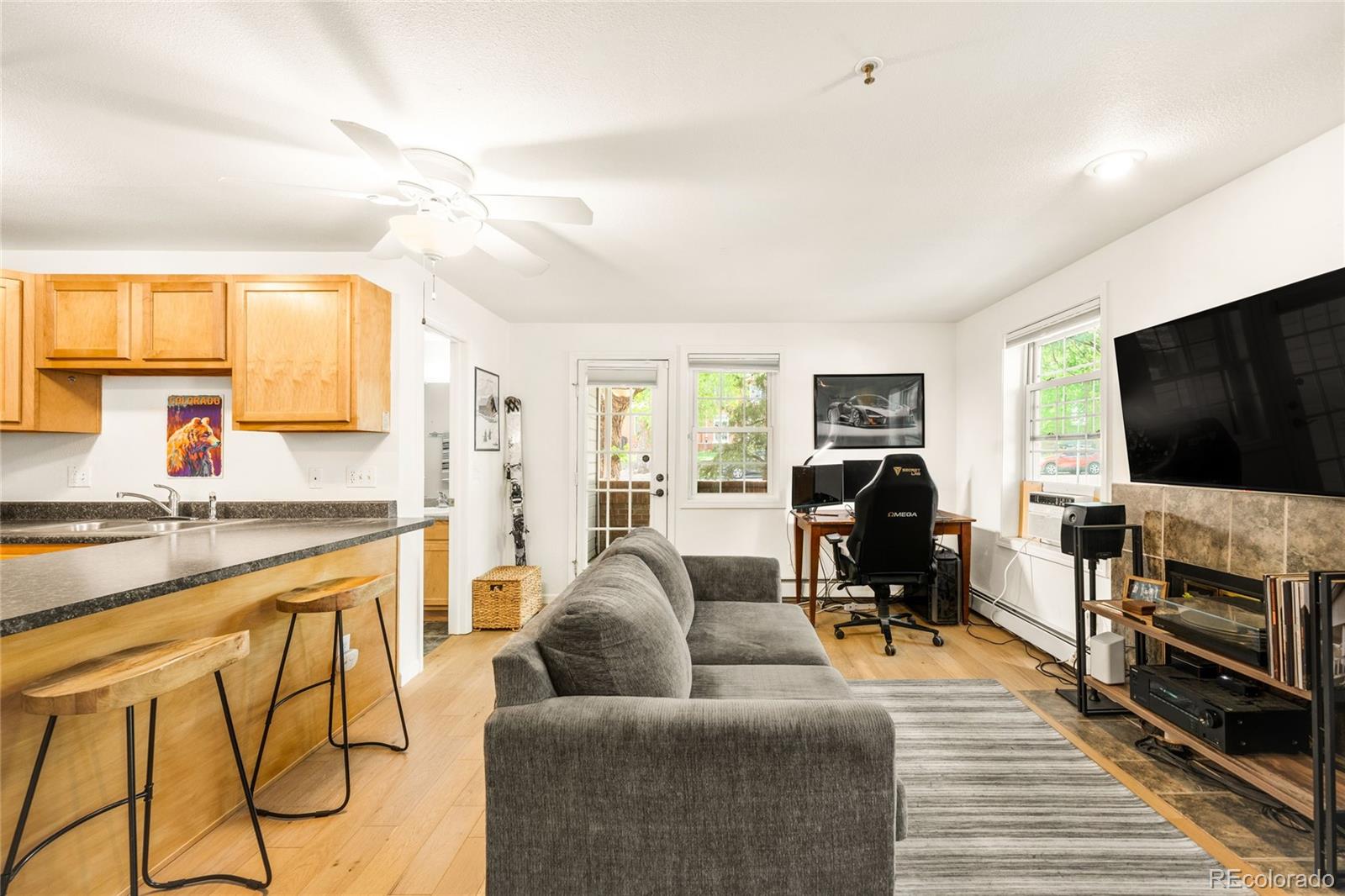 1405 Broadway 210