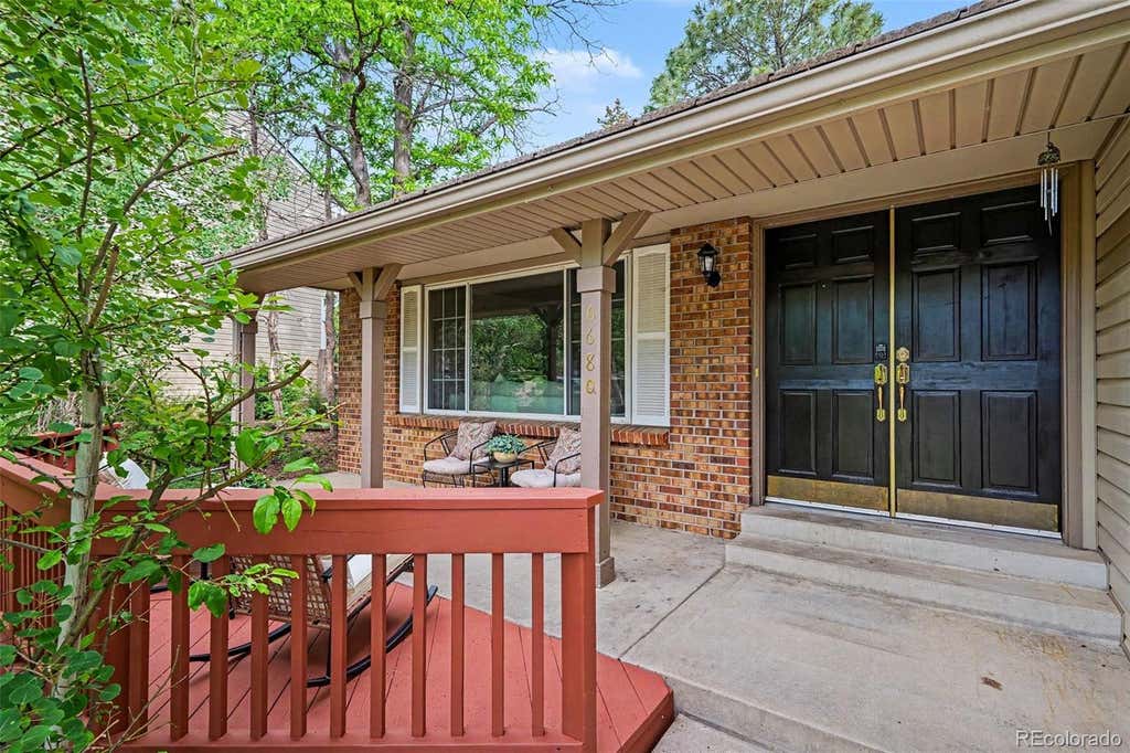 Photo of 6680 S Locust Way, Centennial, CO 80111 (MLS # 9311153)