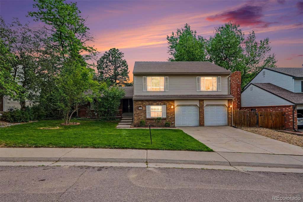 Photo of 6680 S Locust Way, Centennial, CO 80111 (MLS # 9311153)