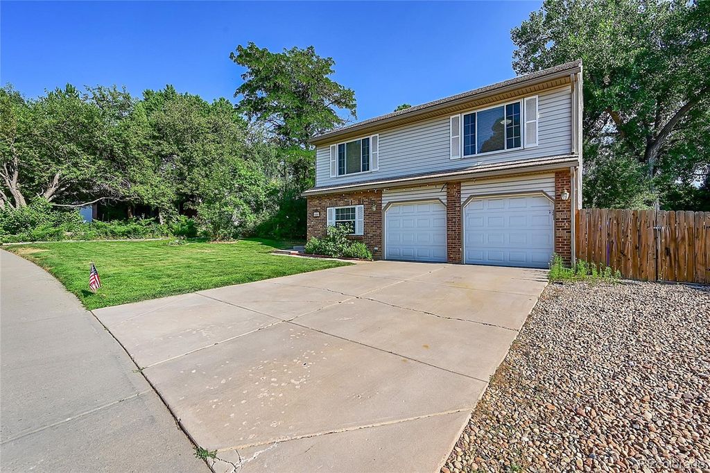Photo of 6680 S Locust Way, Centennial, CO 80111 (MLS # 9311153)