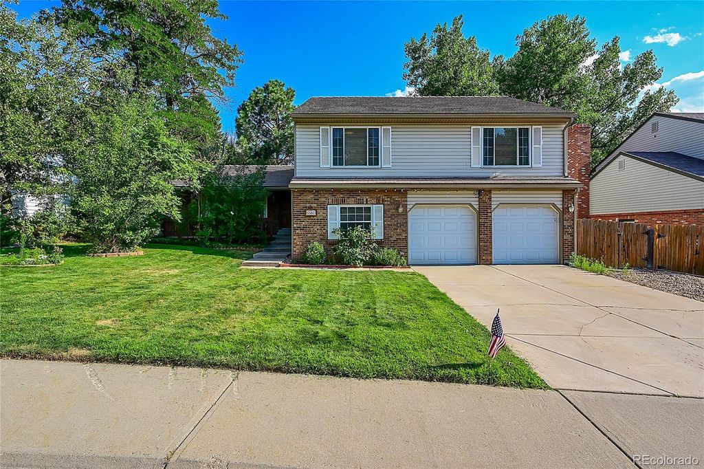Photo of 6680 S Locust Way, Centennial, CO 80111 (MLS # 9311153)