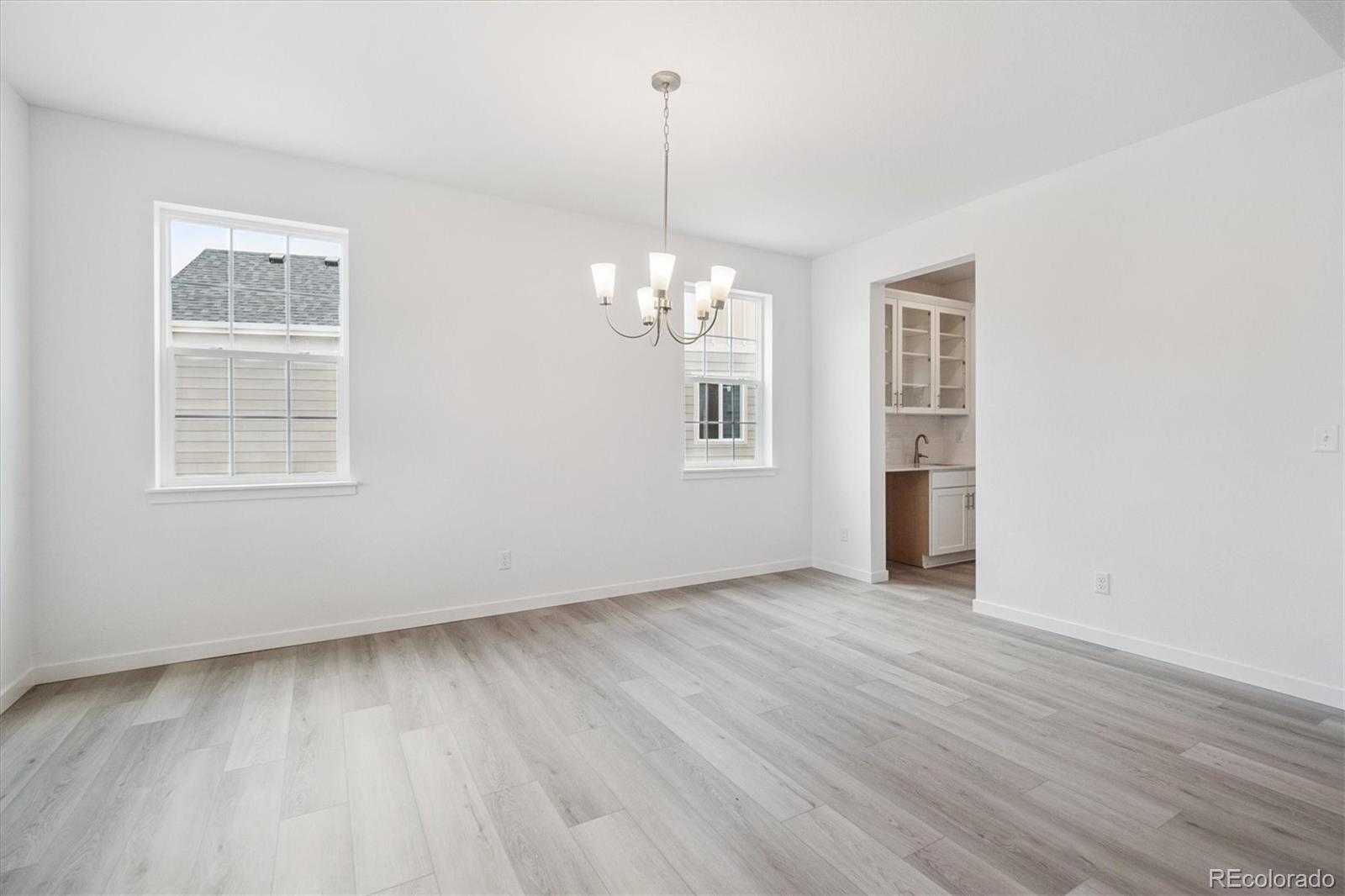9185 Gold Lace Place